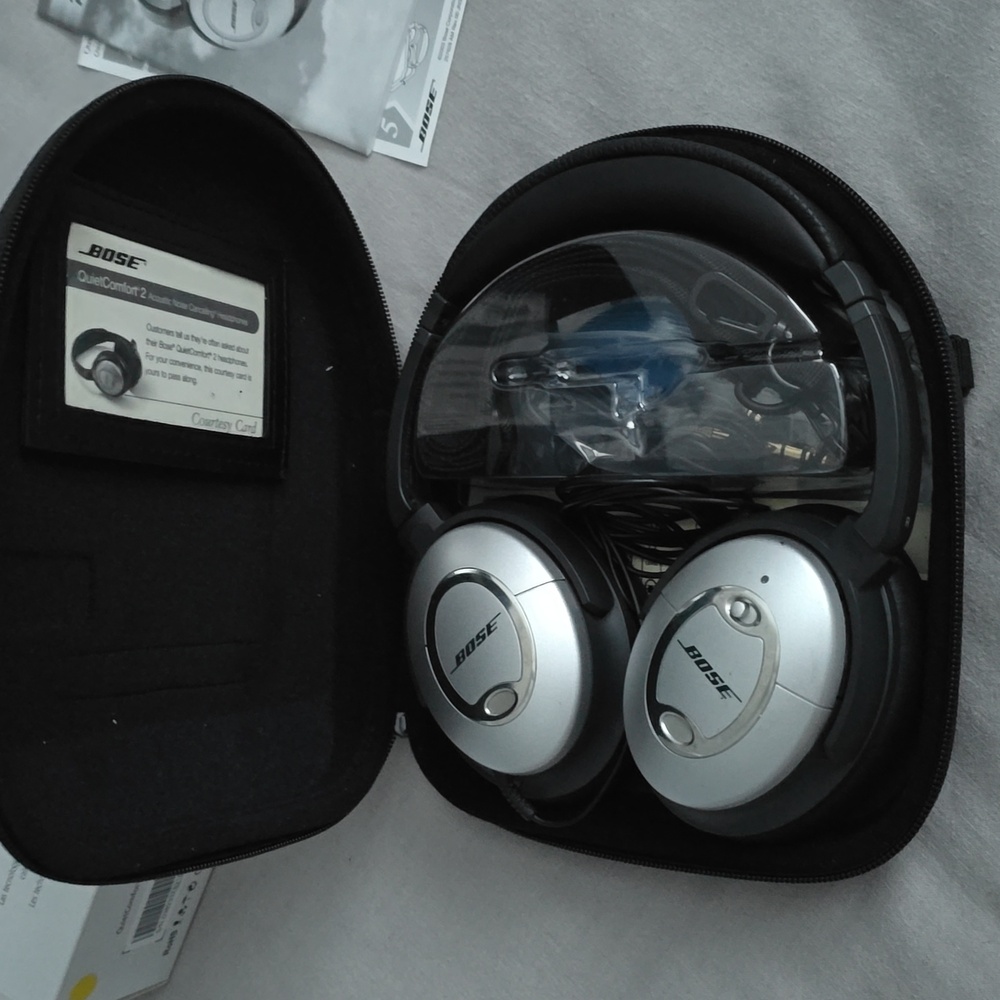 📚Bose QuietComfort 2 Acoustic Noise Cancelling Headphones - Picture 13 of 16